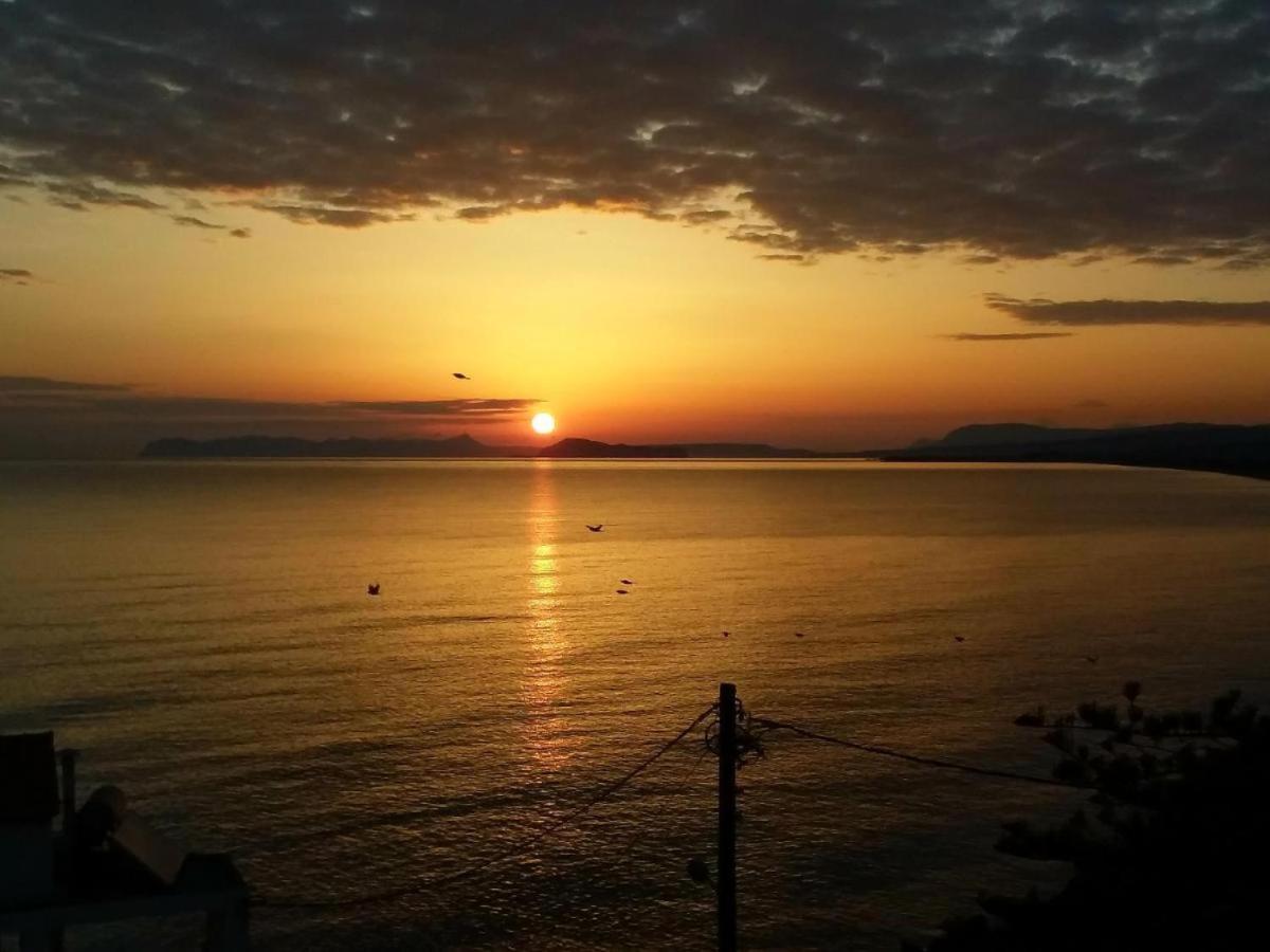 Seaview Apartment Sunrise Near To Falassarna Beach Колимварион Экстерьер фото